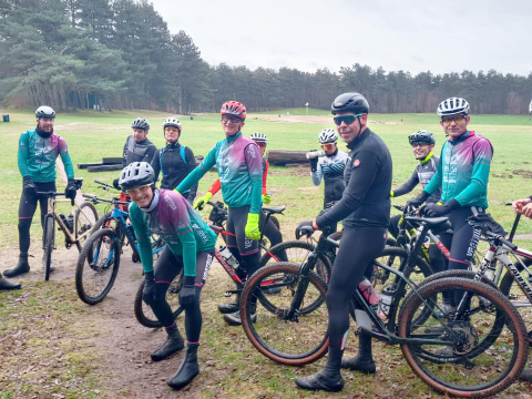 De jaarlijkse snerttocht voor ATB en Gravelbike met veel deelnemers