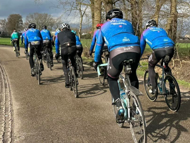 Gezellige opening van het wegseizoen